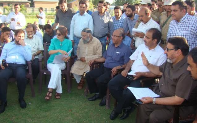 Altaf Bukhari inspects Joggers Park Rajbagh